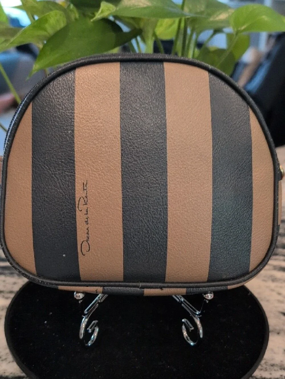 Oscar de la Renta Black and Tan Striped Cosmetic Case